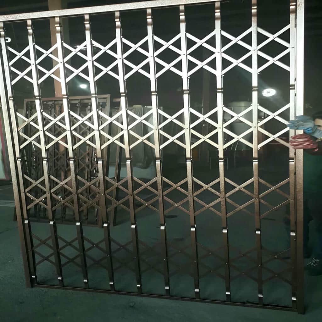 درب آکاردئونی آپارتمان با پروفیل مقاوم بدنه