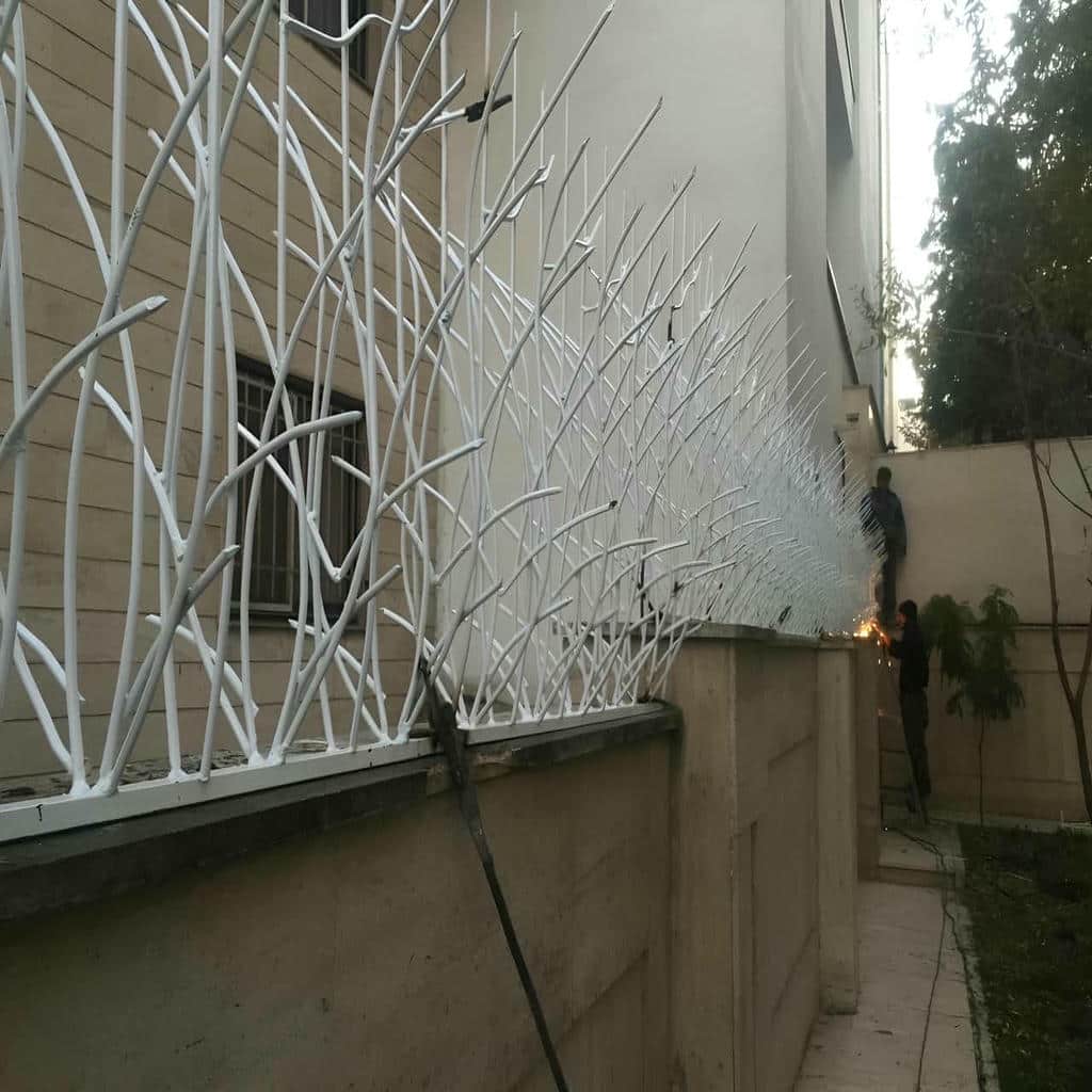 حفاظ آهنی دیوار پرتراکم با دندانه های تیز