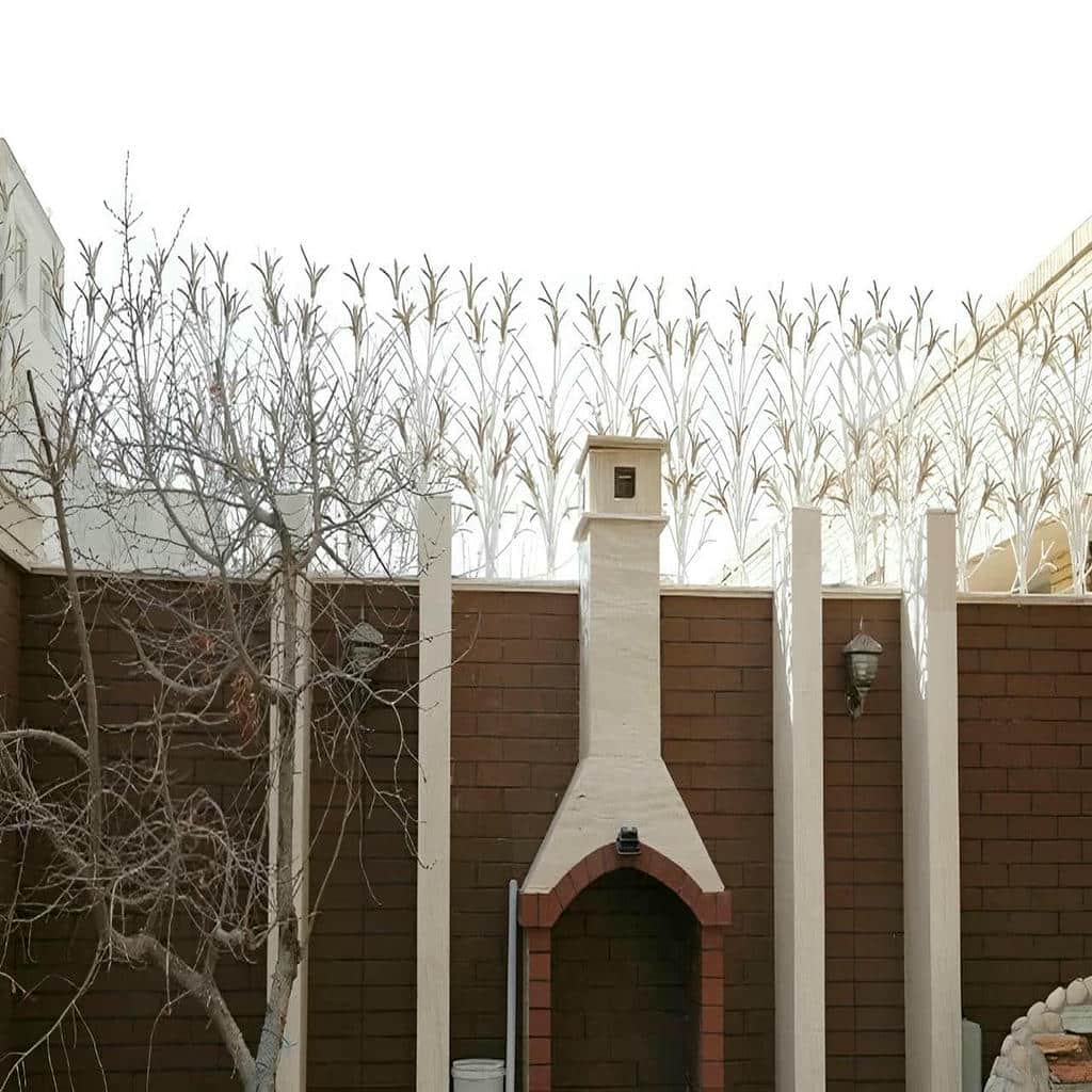 نرده دیوار با اتصال محکم روی دیوار