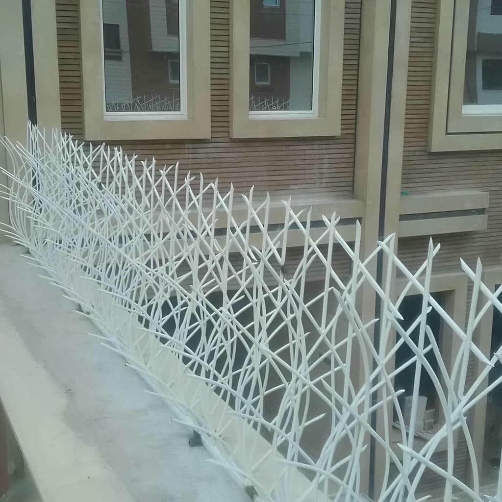 نرده دیوار با شاسی آهنی پایدار