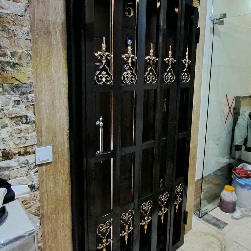حفاظ لولایی بازشو درب