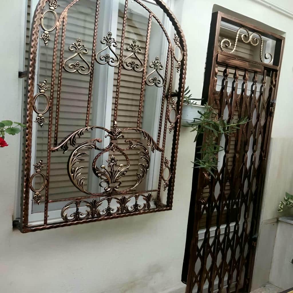 قیمت حفاظ پنجره فرفورژه سه ردیف گل