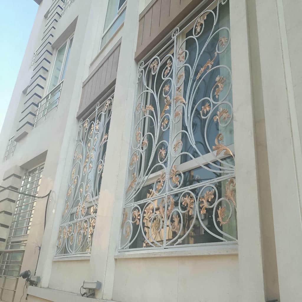 حفاظ پنجره با رنگ کوره ای و پوشش ضد زنگ