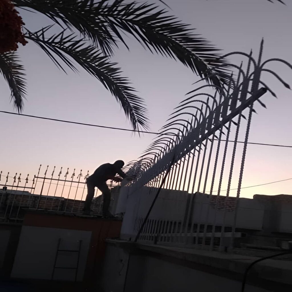 حفاظ میله سوزنی دیوار آهنی با جوشکاری تمیز