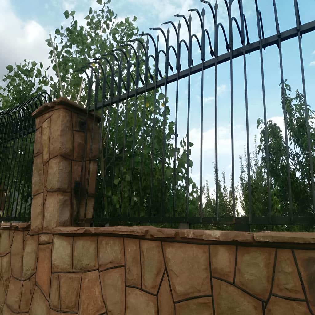 حفاظ نیزه ای دیوار با فریم آهنی مقاوم