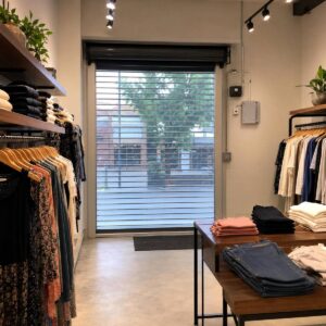 درب کرکره ای با تیغه ساده و یکدست