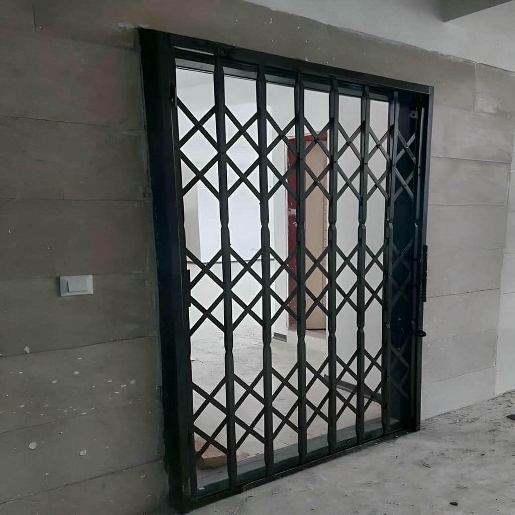 حفاظ آکاردئونی با قفل ایمن و قطعات فلزی مقاوم
