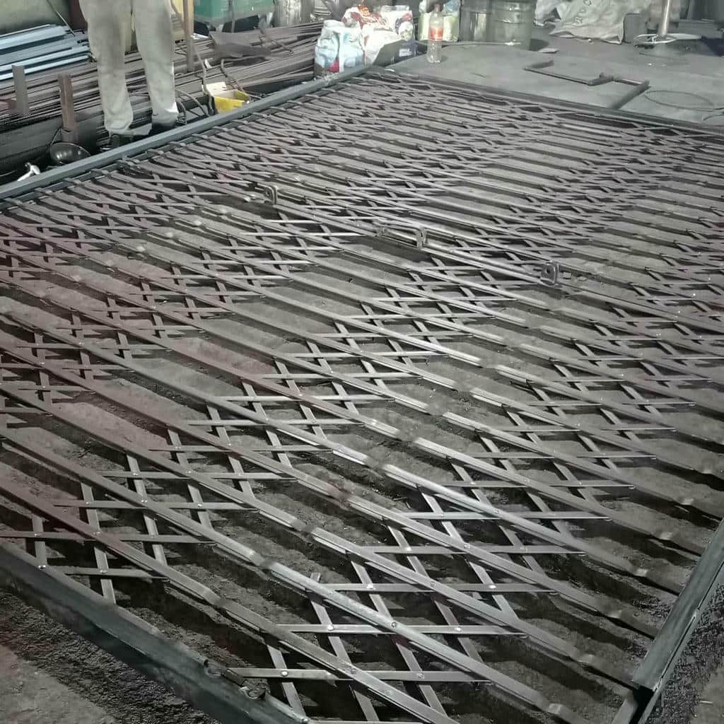 نرده آکاردئونی با پوشش رنگ یکنواخت