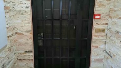 حفاظ آکاردئونی فلزی با ریل کشویی ورودی آپارتمان