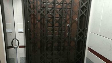 محافظ درب آپارتمان فلزی با طراحی آکاردئونی مقاوم