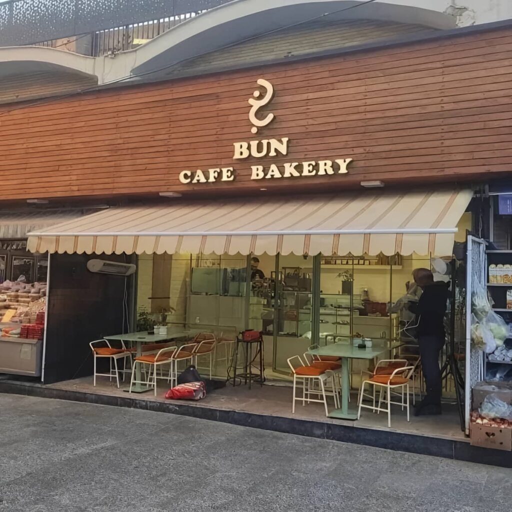 سایبان بالکن سفارشی با اتصالات منظم و مستحکم