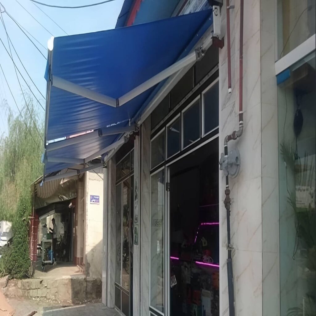 سایبان مغازه با پوشش یکدست و اجرای مرتب