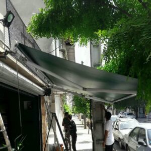 سایبان تاشو با سازه فلزی مناسب مجتمع های پرتردد
