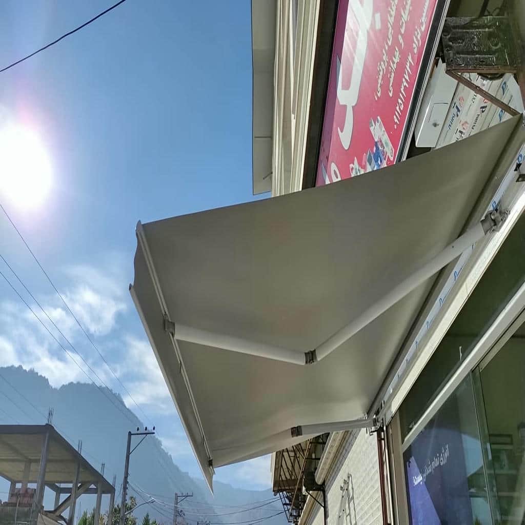 سایبان پارکینگ در مرحله اندازه گیری محل نصب سایبان پارکینگ در مرحله اندازه گیری محل نصب
