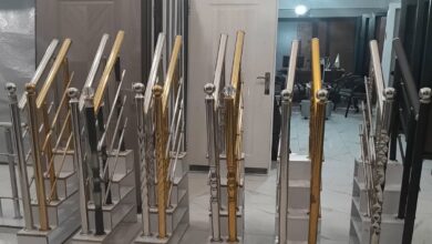 هندریل راه پله استیل براق در فضای داخلی ساختمان