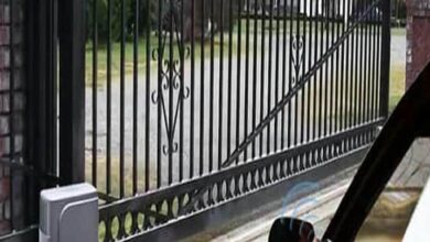 جک تک لنگه ایرانی نصب شده روی درب فلزی پارکینگ