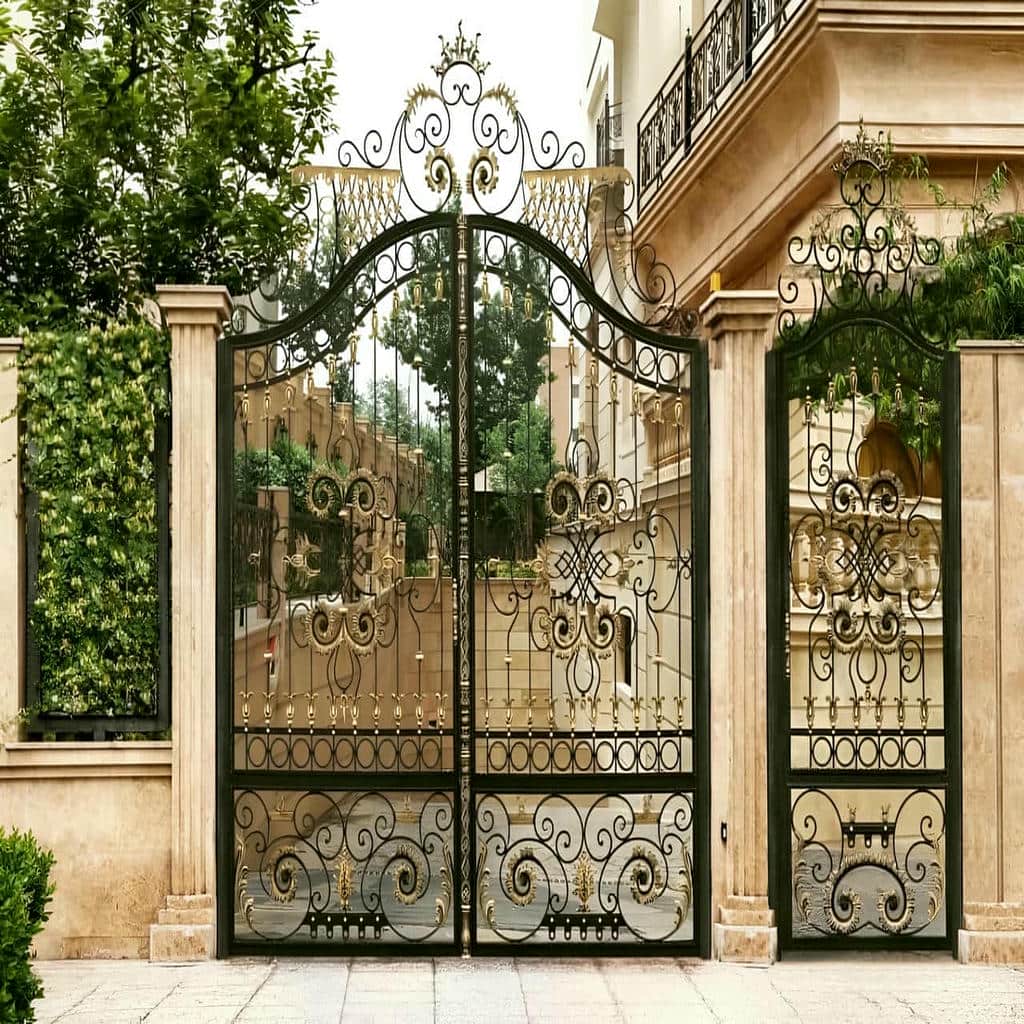 درب آپارتمان با چهارچوب مناسب دهانه بزرگ