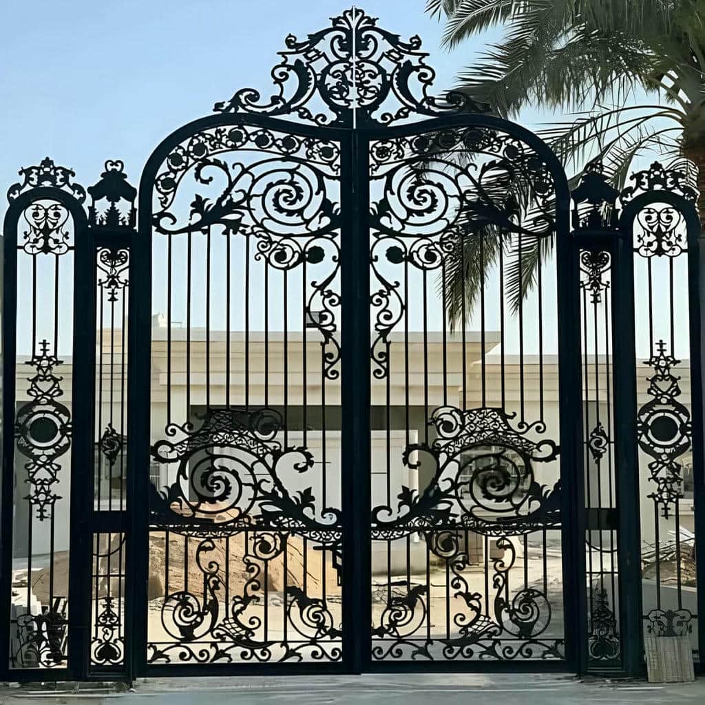 درب باغی با چهارچوب فلزی مقاوم