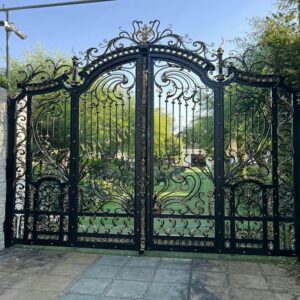 درب دو لنگه با خطوط جوش تمیز