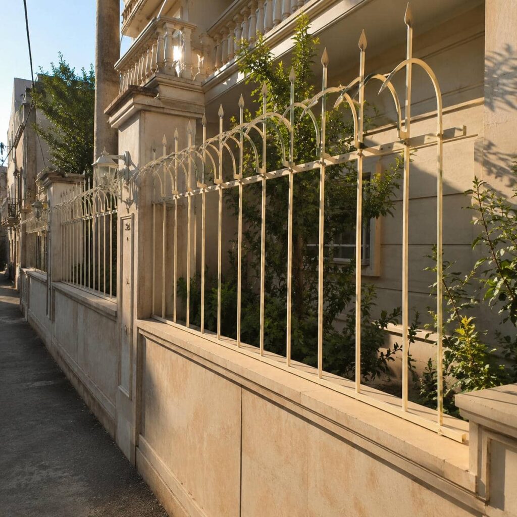 حفاظ دیوار لیلیوم با فرم تزئینی و پوشش رنگ کورهای حفاظ دیوار لیلیوم با فرم تزئینی و پوشش رنگ کورهای